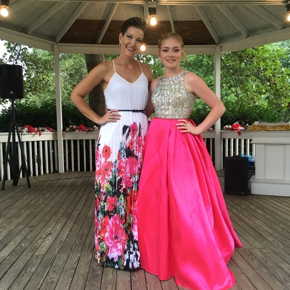 Meet your Posher, Heather - Picture 1 of 1